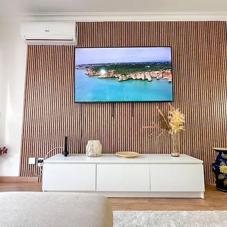 Apartment T1 Premium, Cama King, Ac, Wifi Da Rocha